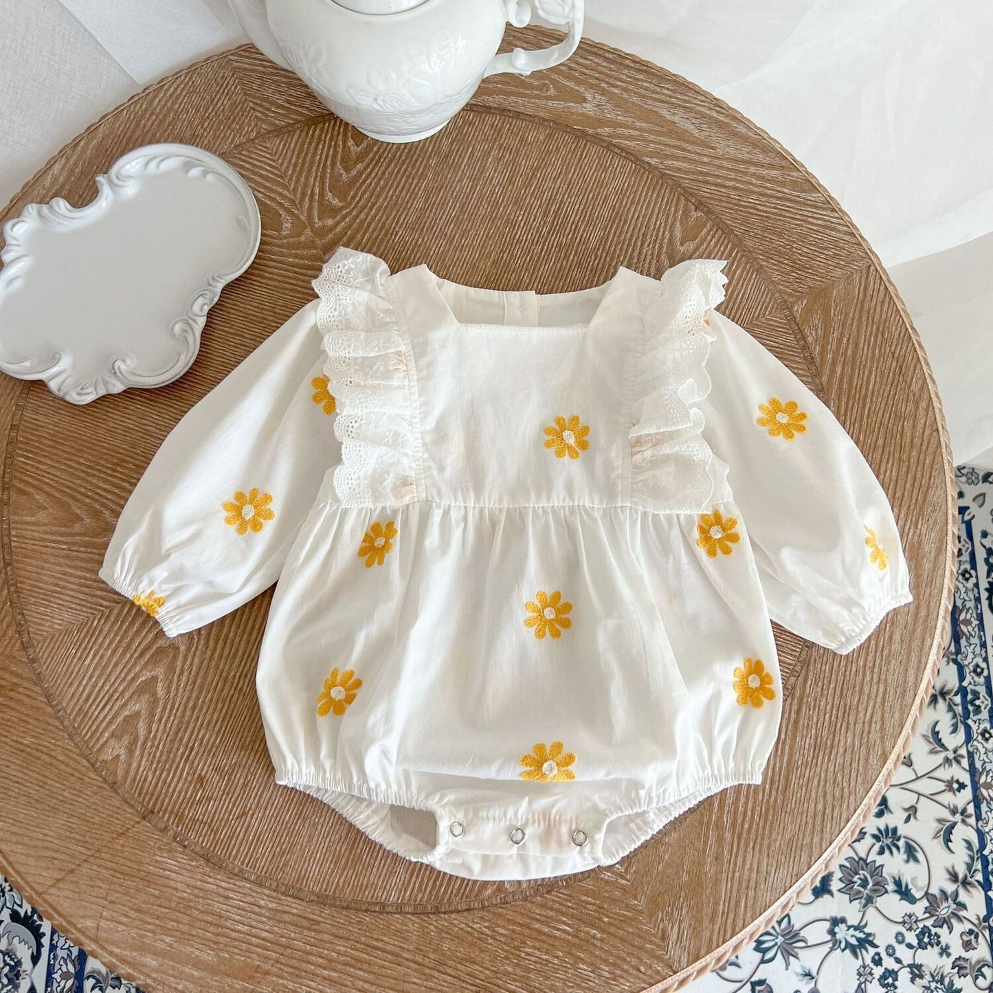Sweet Daisies Embroidery Rompers Long Sleeve Onesie