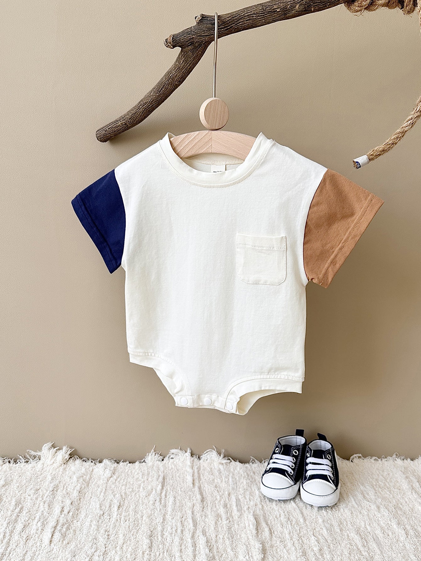 Baby's Comfortable Crew Neck Casual Triangle Jumpsuit