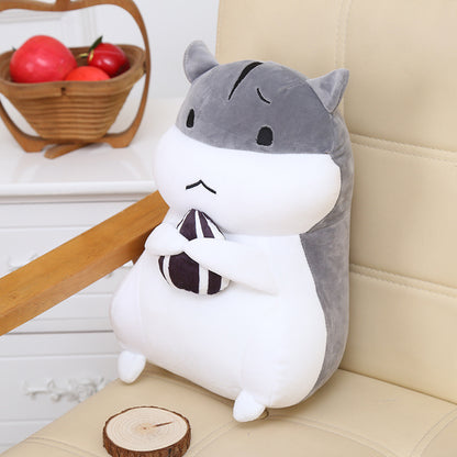 Doll warms your hands and pillows to intervene